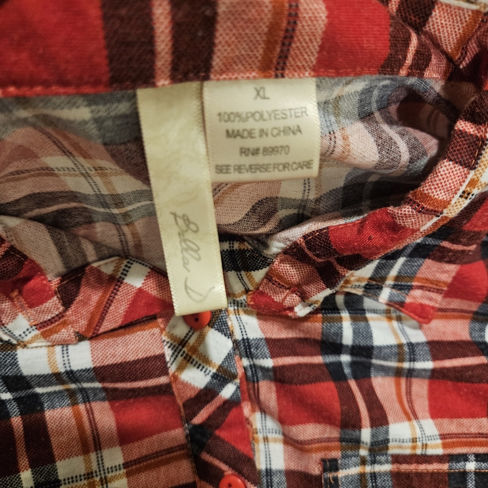 Cute flannel - Picture 2 of 4